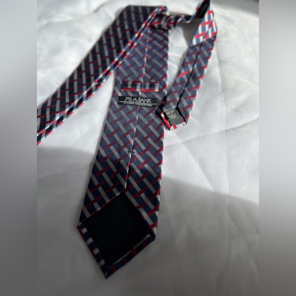 JOS A BANK Classic Collection 100% Silk Tie Men's Red White Blue Striped Necktie - Picture 4 of 5